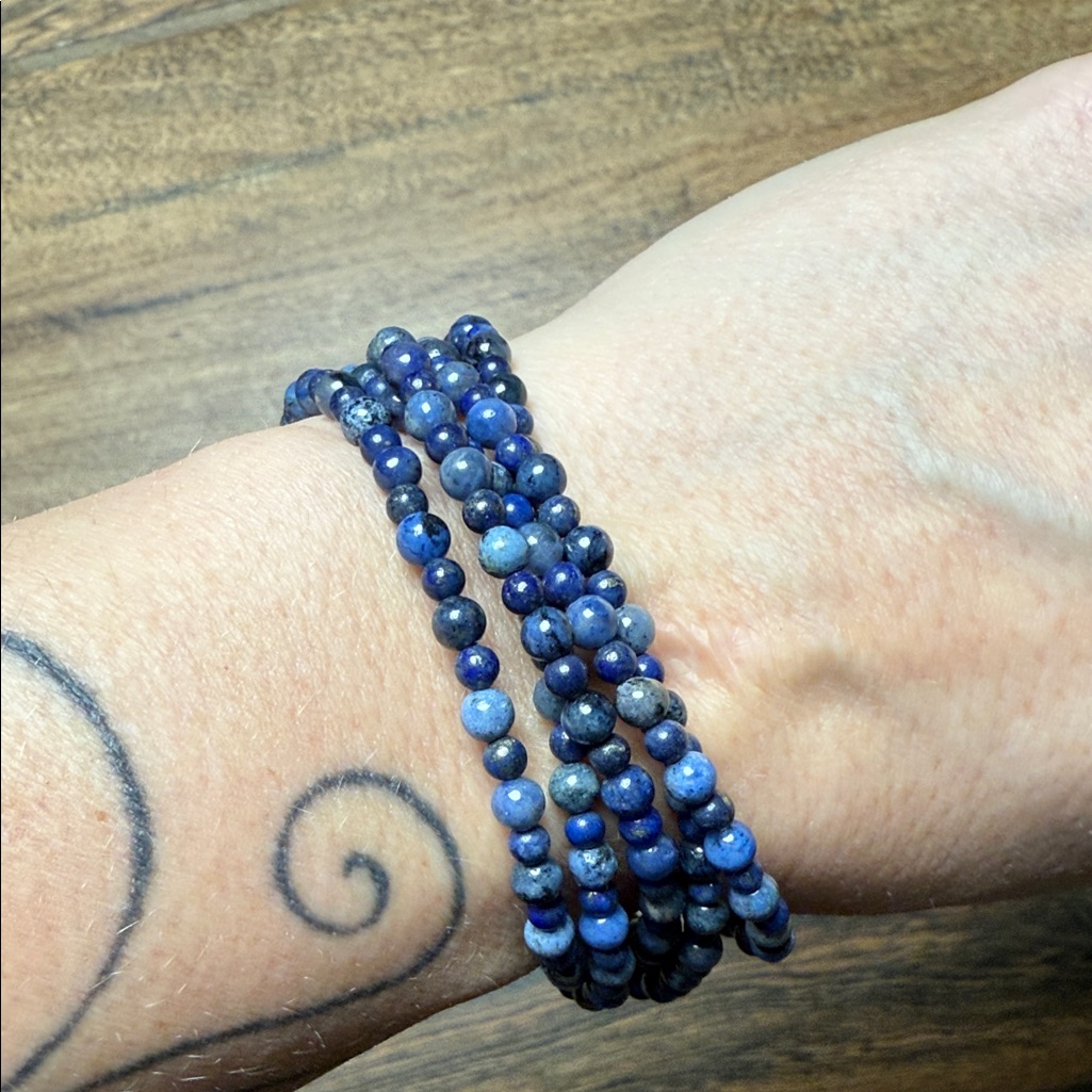 Elegant Sodalite And Lapis Beaded Bracelet